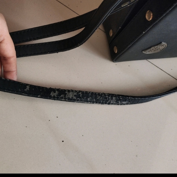 Vintage look box sling bag - Picture 8 of 10